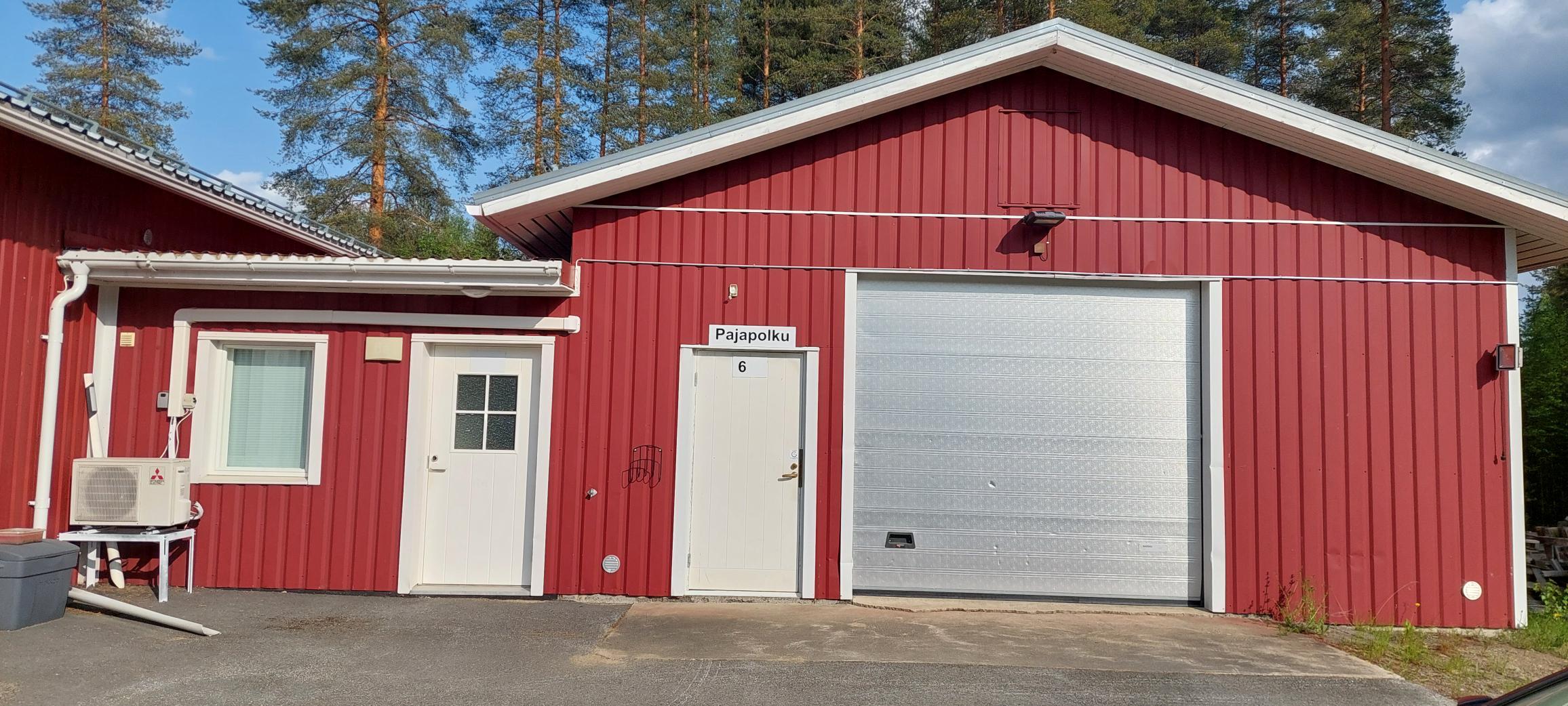 Hallio­sak­keet 96 m² ja 121 m² Ylämyl­lyn Välikan­kaalla